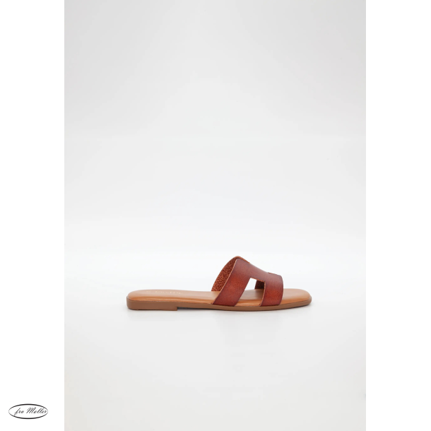 Duffy Corso Uno brown