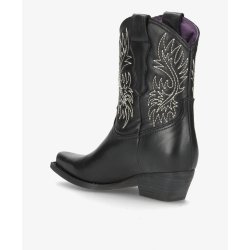 Phenumb Cowboystvle Nellie 