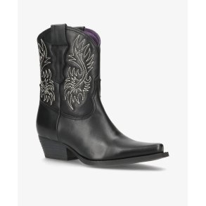 Phenumb Cowboystvle Nellie 